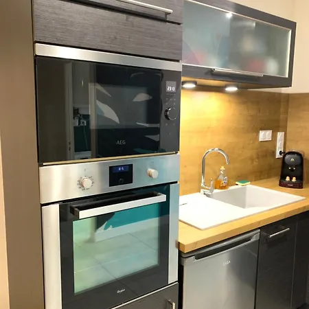 Apartment Superbe T2 Climatise Avec Patio Et Jardin