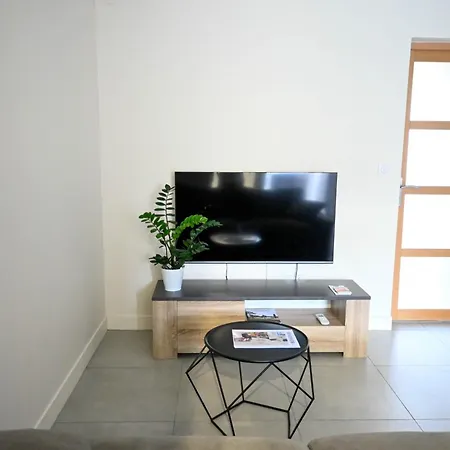 Lägenhet Superbe T2 Climatise Avec Patio Et Jardin Arthes