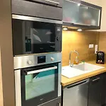 Daire Superbe T2 Climatise Avec Patio Et Jardin