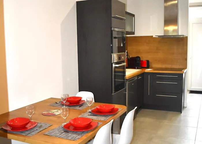 Superbe T2 Climatise Avec Patio Et Jardin Arthes