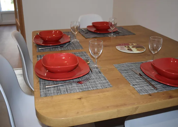 Superbe T2 Climatise Avec Patio Et Jardin Appartement