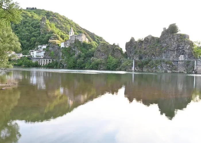 Superbe T2 Climatise Avec Patio Et Jardin * Arthes